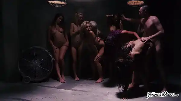 A MARATONA MAIS INSANA VS 1 GRUPO DE SEXO ORGY QUE VOCÊ JÁ VIU! - Apresentando: Dani Daniels / Carmen Callaway / James Deen / Jessica Ryan / Janice Griffith / Carmen Caliente e MAIS!