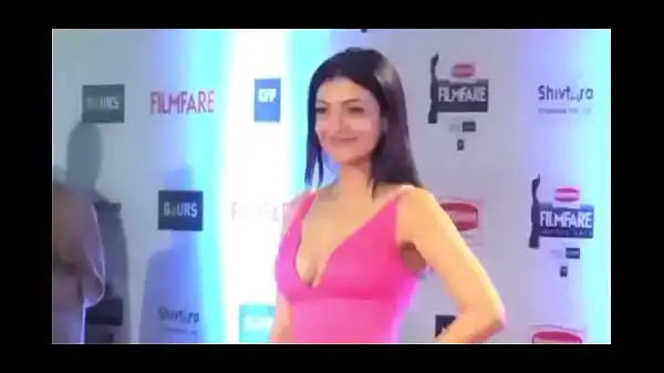 Não é possível controlar! As atrizes indianas gostosas e sexy Kajal Agarwal mostrando suas bundas suculentas e peitos grandes. Todos os vídeos quentes, todos os cortes do diretor, todas as sessões de fotos exclusivas, todas as sessões de fotos que vazaram