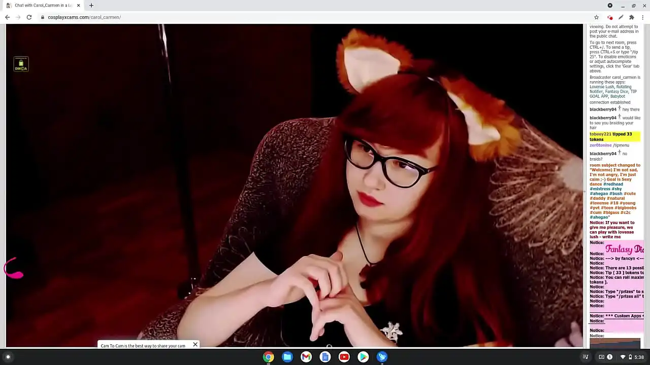 raposa cosplay querendo brincar na webcam para dicas